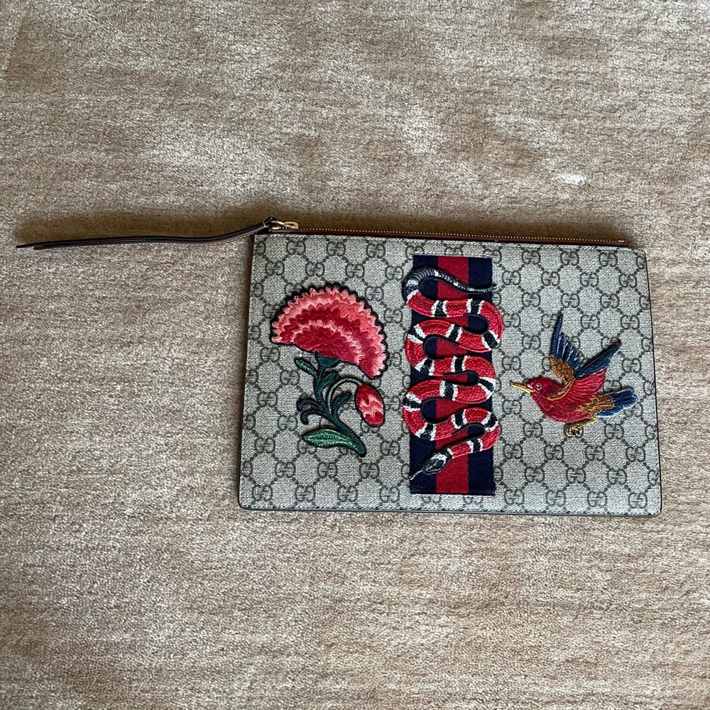 Gucci clutch